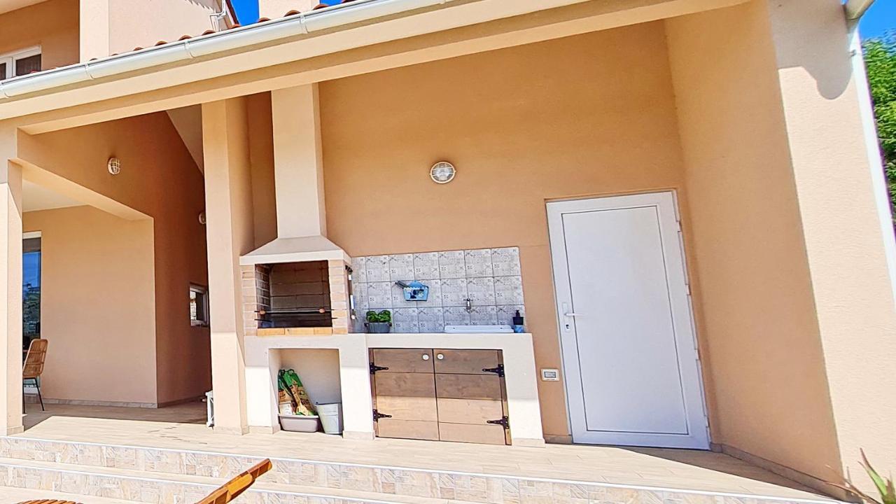 Villa Mira Πούλα Εξωτερικό φωτογραφία