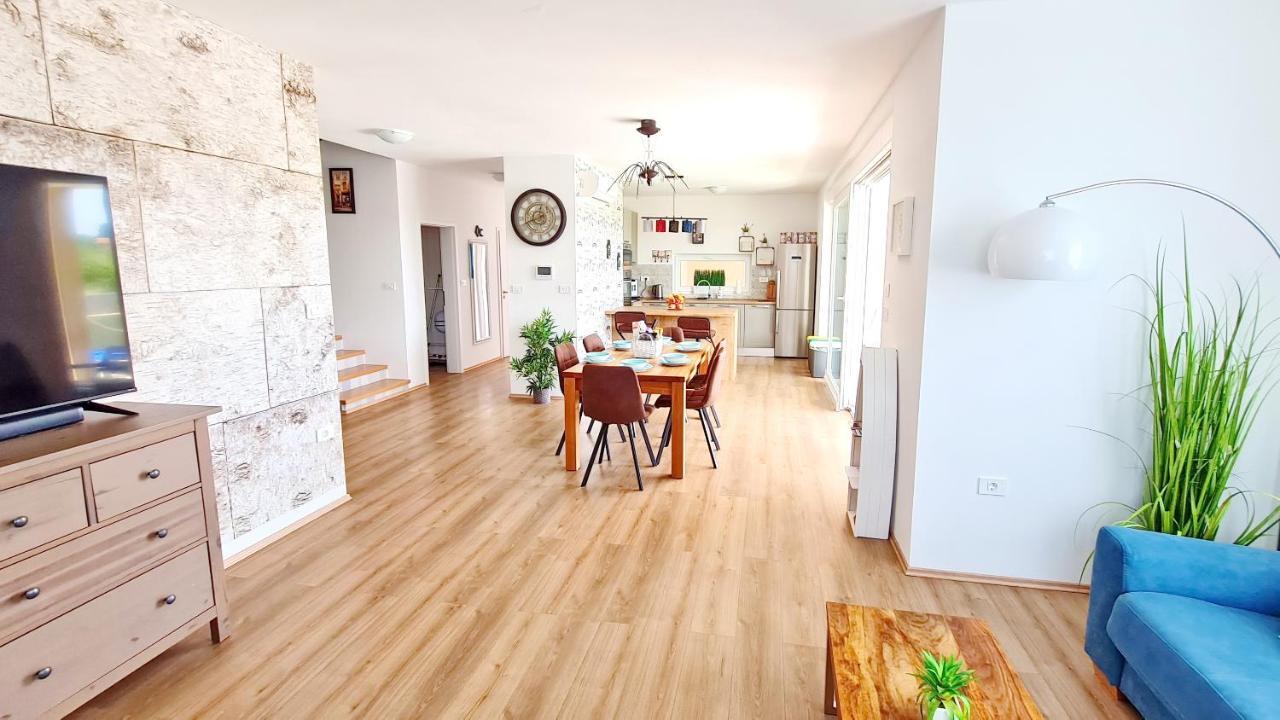 Villa Mira Πούλα Εξωτερικό φωτογραφία